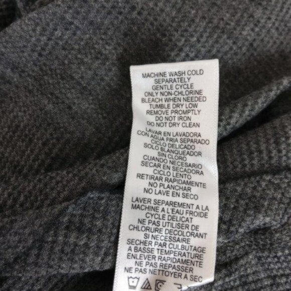 Juniors by Gen2 NCAA Nebraska Thermal Top Gray Medium - Picture 6 of 6